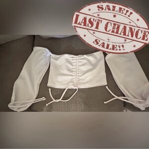 PrettyLittleThing White Off The Shoulder Top Women’s Size 10